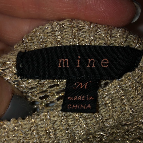 ❤️⤵️💰📦Long Sleeve Medium GOLD Shirt - Picture 3 of 7